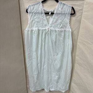 Character Nightgown Mint Greenโ Lace Flowers Sleeveless Vneck Size Medium M